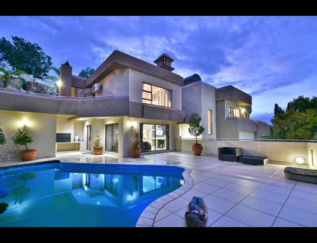 5 BEDROOM HOUSE FOR SALE IN GLENVISTA